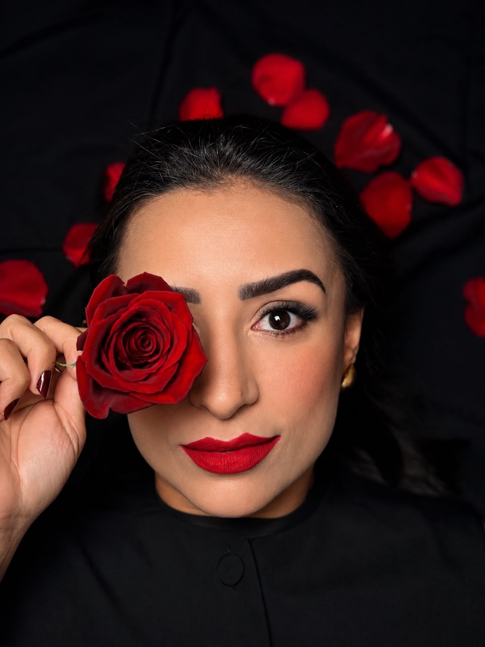 Letícia Malachoski, especialista em cílios, sobrancelhas e maquiagem no Studio de beleza em Itu